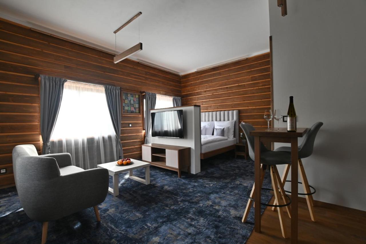 Apartmany Spessart Chomutov Luaran gambar